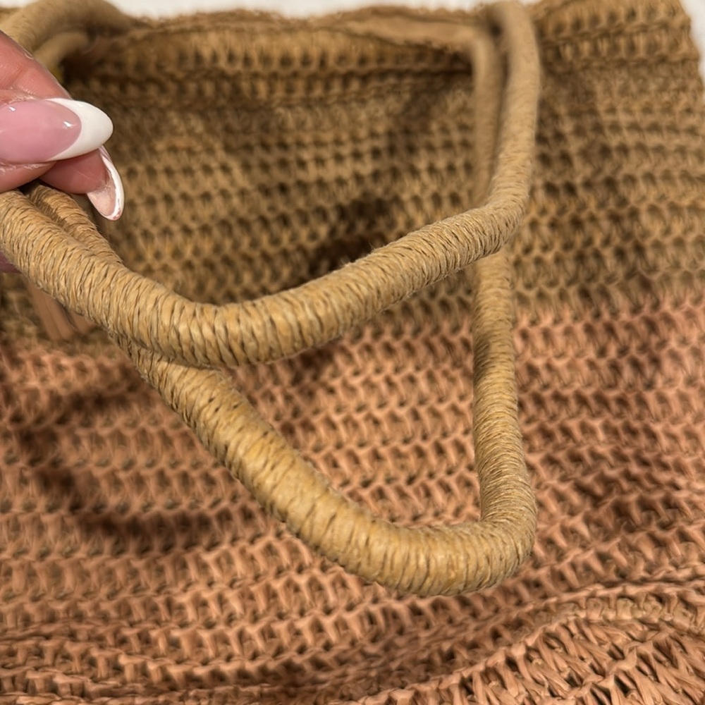 ⚫️⚫️ OLD NAVY COLOR-BLOCKED STRAW TOTE - Picture 7 of 9